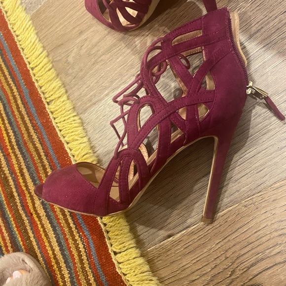 Beautiful Call It Spring - Picture 2 of 2